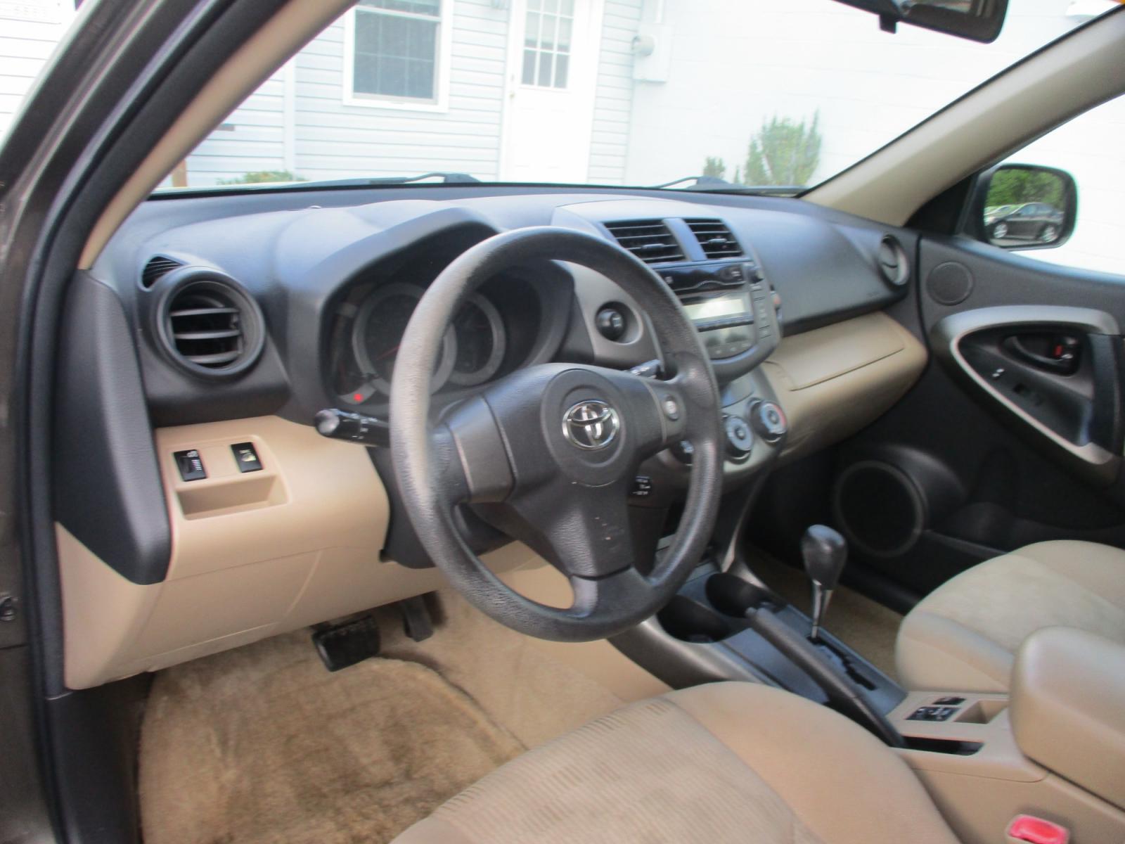 2011 GRAY /tan Toyota RAV4 Base I4 4WD with 3rd Row (2T3JF4DV5BW) with an 2.4L L4 DOHC 16V engine, 4-Speed Automatic transmission, located at 540a Delsea Drive, Sewell, NJ, 08080, (856) 589-6888, 39.752560, -75.111206 - Photo #11